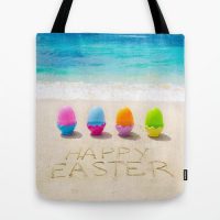 Happy Easter tote bag with four eggs on the beach