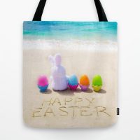 Happy Easter tote bag with rabbit and eggs on the beach